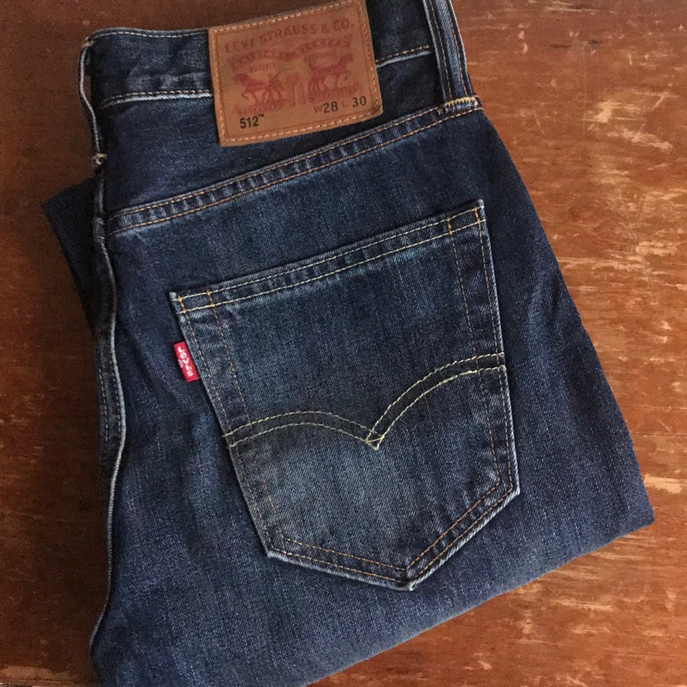 NWOT Levi’s 512 28 x 30